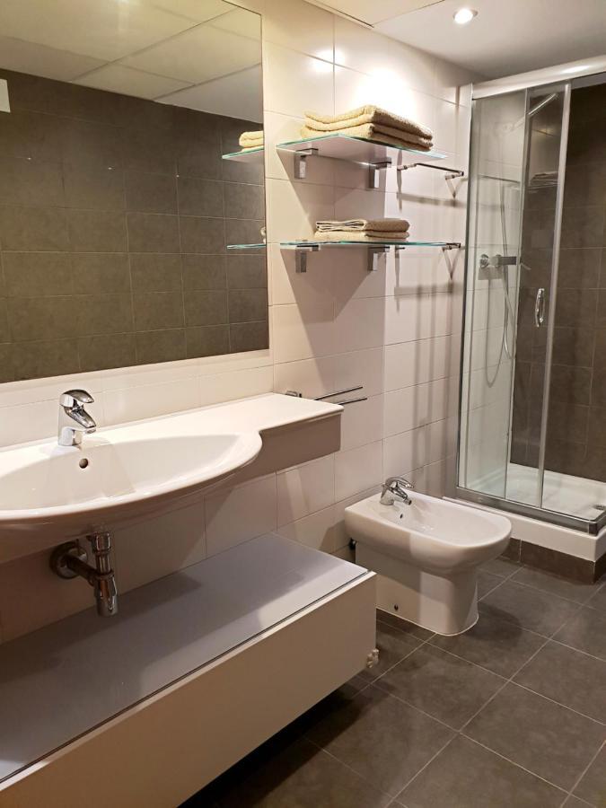 Apart Del Sol Apartment กัมบริลส์ ภายนอก รูปภาพ