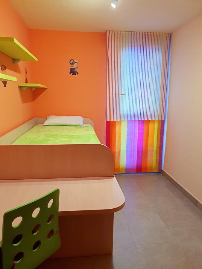 Apart Del Sol Apartment กัมบริลส์ ภายนอก รูปภาพ